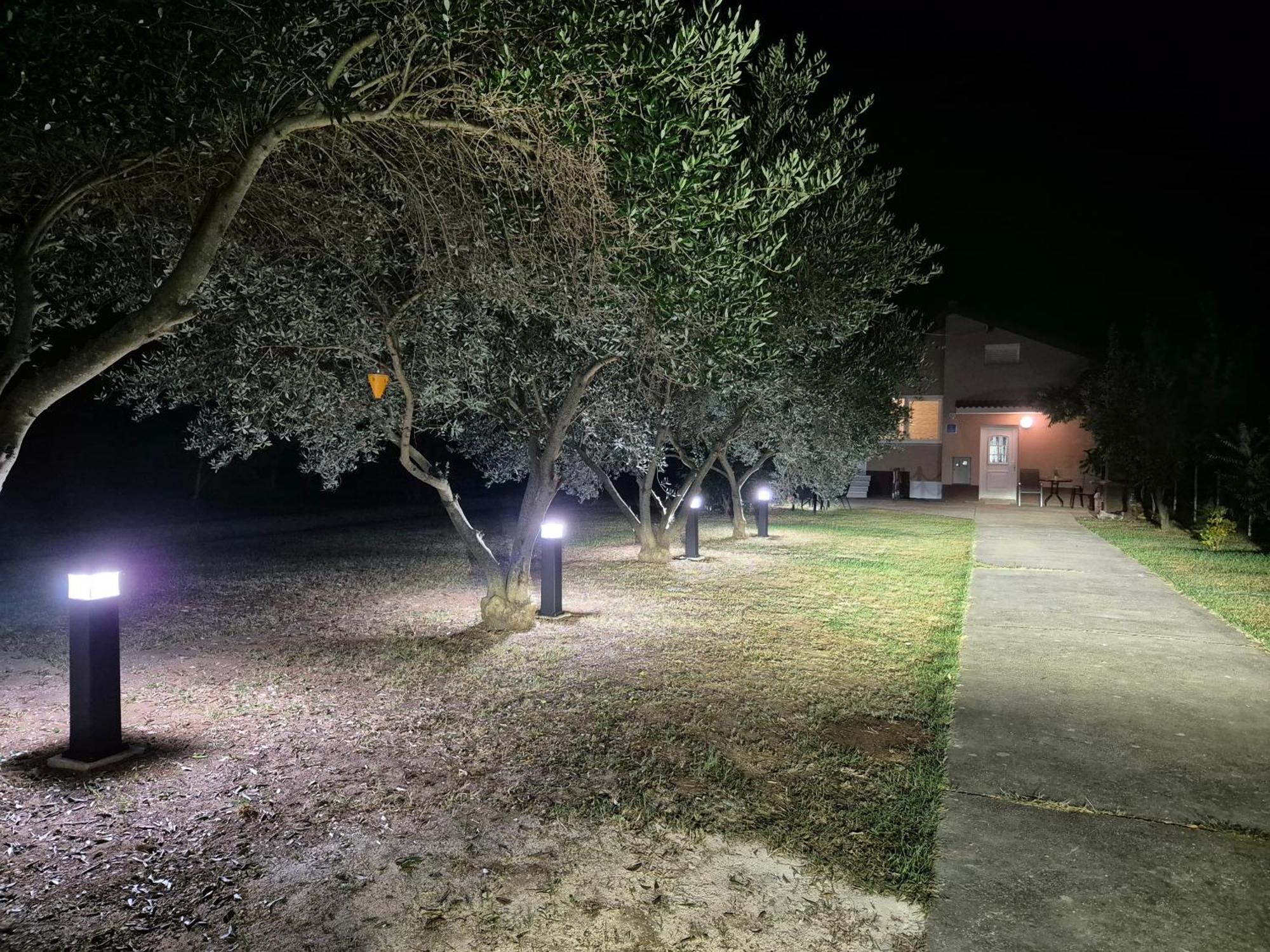 Holiday Home Begonja Privlaka  Buitenkant foto