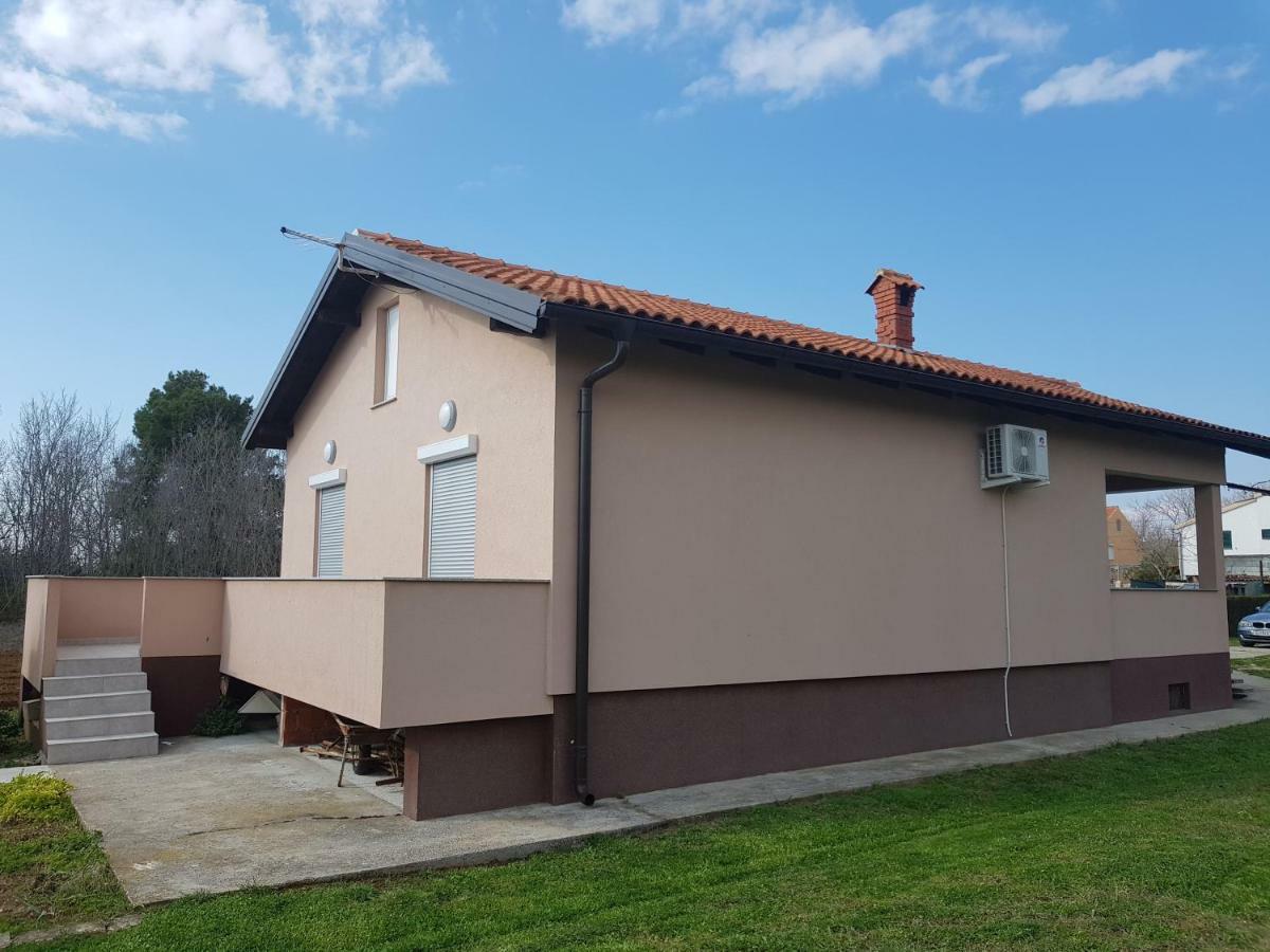 Holiday Home Begonja Privlaka  Buitenkant foto