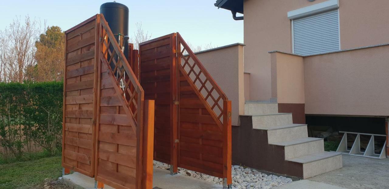 Holiday Home Begonja Privlaka  Buitenkant foto
